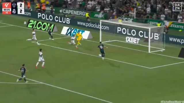 
                    Amuleto do Real Madrid marcou golo da vitória e Mourinho... reagiu assim
                