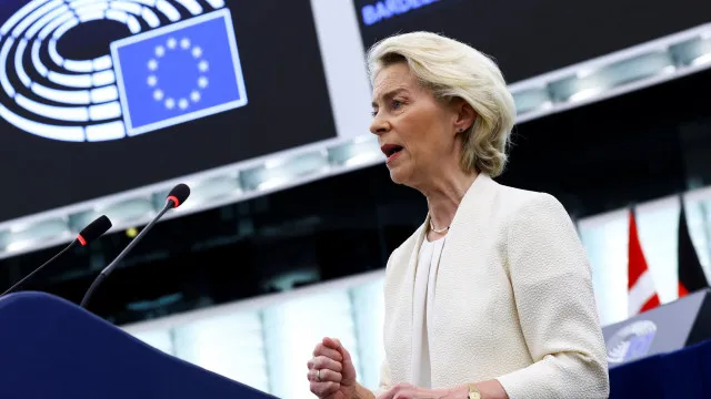 
                    Von der Leyen critica divisão na UE perante 