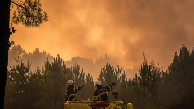 
                    UE quer criar frota de combate a incêndios
                