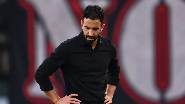 
                    Nuno Gomes avisa AC Milan: 