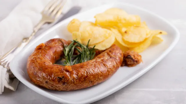 
                    Alheira na air fryer sem rebentar: 3 receitas prontas em 15 minutos
                