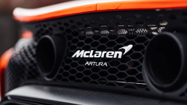 
                    McLaren investe 500 milhões de libras e prepara estreias históricas
                