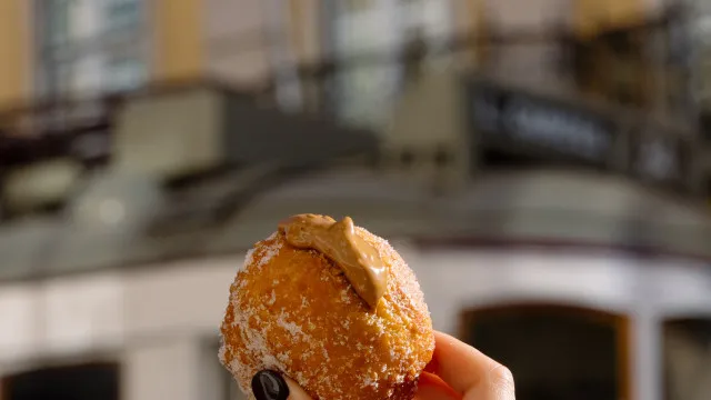 
                    O verão não acabou! Abriu a Berlina e há bolas de Berlim todo o ano
                
