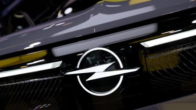 
                    Opel revela novo concept car no Salão de Paris em outubro
                