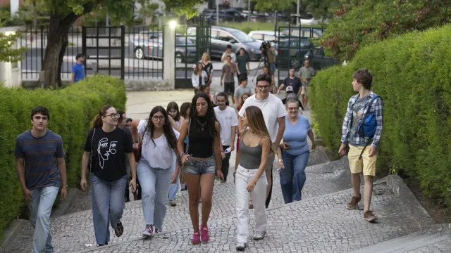 
                    Alunos tiveram piores notas na época extraordinária dos exames nacionais
                