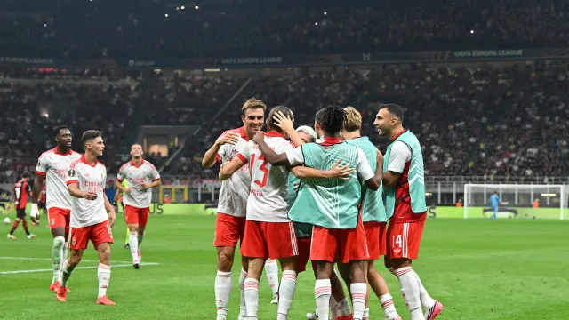
                    Benfica verga Amorim, anula Gonçalo Ramos e bate AC Milan na Liga Europa
                