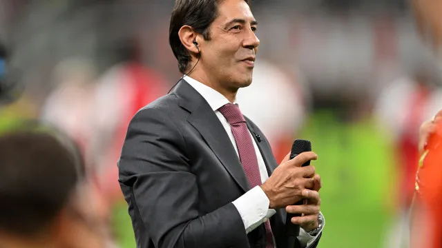 
                    Rui Costa dá mote antes do FC Porto-Benfica: 