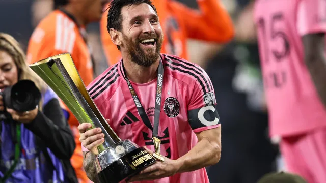 
                    Inter Miami conquista Campeones Cup com novo espetáculo de Messi
                