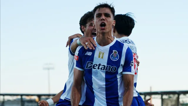 
                    Gabri Veiga 'rebenta': 