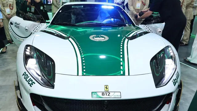 
                    Polícia do Dubai reforçou-se com mais um carro 