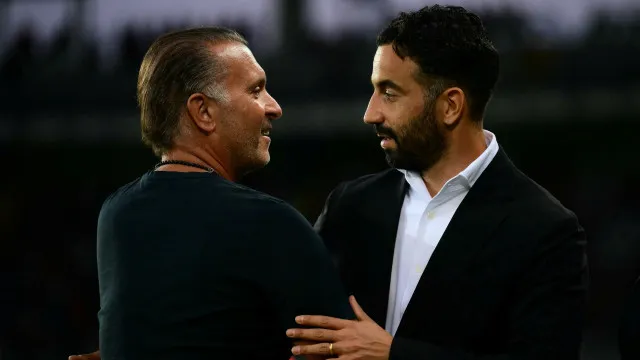 
                    Dono do AC Milan chama Amorim para reunião após a derrota com o Benfica
                