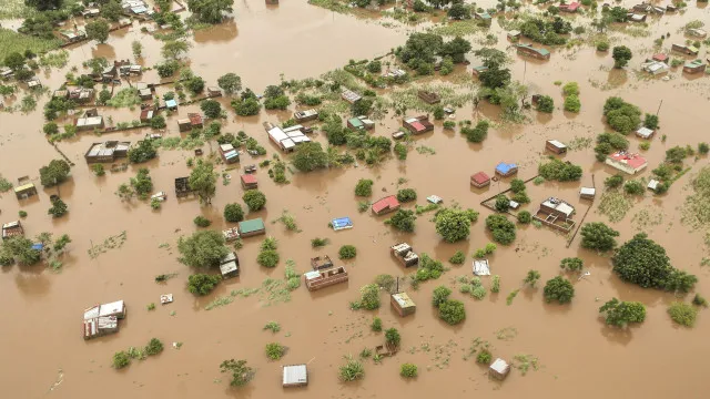 
                    Moçambique precisa de 349 milhões de euros para mitigar El Niño
                