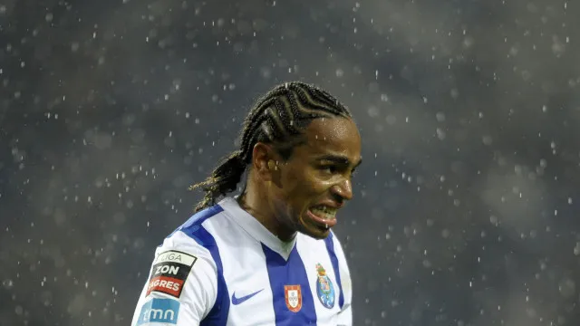 
                    Recusou Benfica para rumar ao FC Porto. O que é feito de Álvaro Pereira?
                