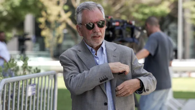 
                    Teixeira dos Santos diz que foi ele, e não Sócrates, a escolher Vara
                
