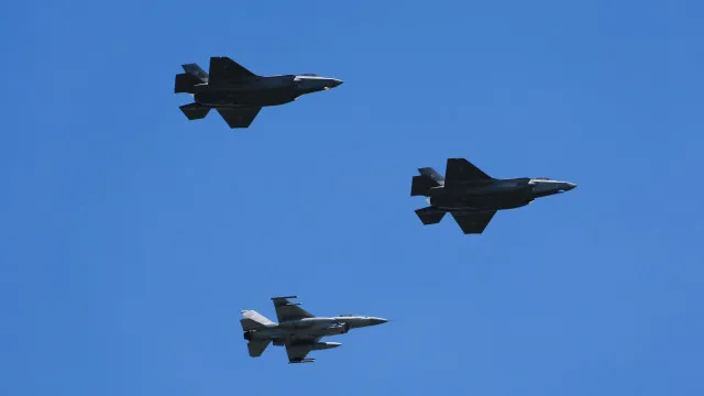 
                    Estados Unidos aprovam venda de 48 caças F-35 à Arábia Saudita
                