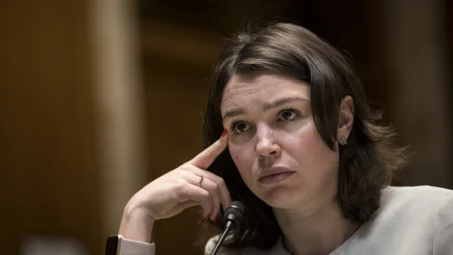 
                    Kremlin quer prender a filha de Boris Nemtsov, ex-vice russo assassinado
                