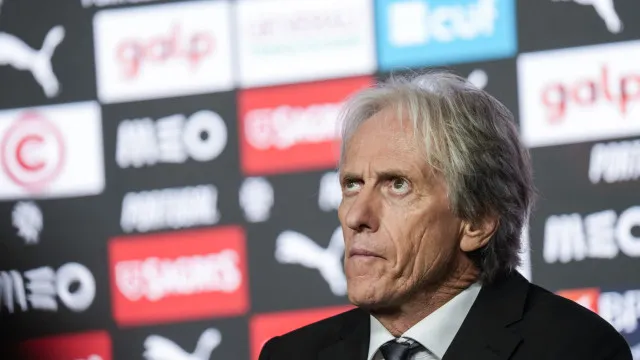 
                    EM DIRETO: Jorge Jesus divulga primeira lista de convocados por Portugal
                
