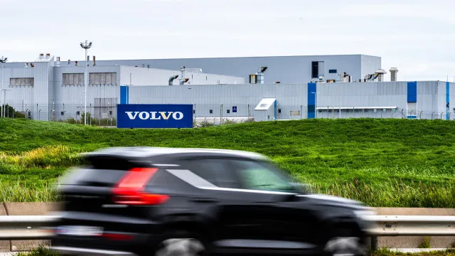 
                    Volvo tem sobrecapacidade e abre duas fábricas a outras marcas
                