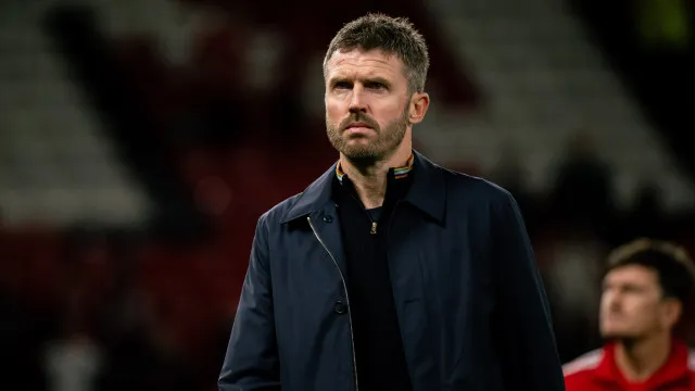 
                    Carrick nega saída e fala de polémica com pérola: 