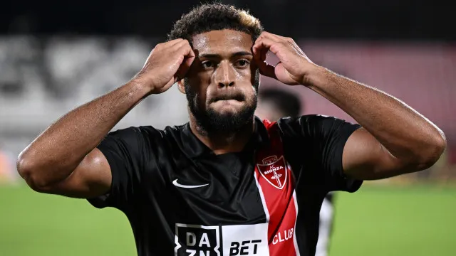 
                    Bis de Gustavo Varela vale primeiro triunfo da época ao Monza na Serie A
                