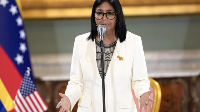 
                    Casa Branca confirma reunião entre Trump e Delcy Rodríguez em Nova Iorque
                