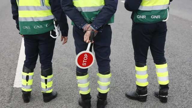 
                    GNR deteve mais de 50 condutores por álcool em ação ligada às Festas da Moita
                