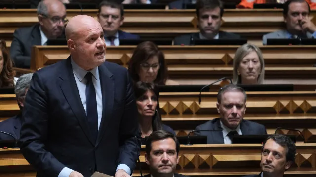 
                    Mota Pinto acusa Governo de 