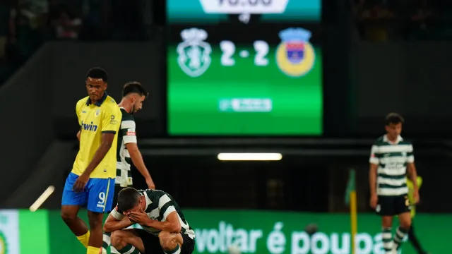 
                    Arouca 'Nandou' até à 'Fontán' e travou Sporting num cenário já clássico
                