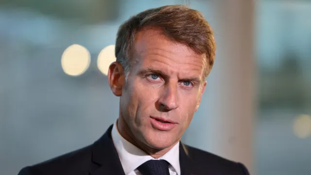 
                    Macron anuncia medidas 