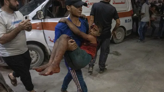 
                    Hamas apela a mediadores fim imediato da escalada de ataques em Gaza
                