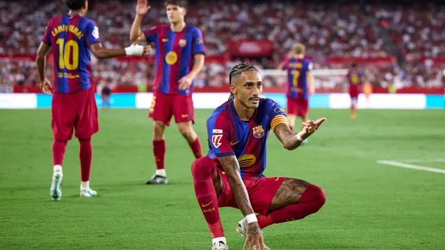 
                    Raphinha derruba Messi e só fica atrás de Cristiano Ronaldo: 