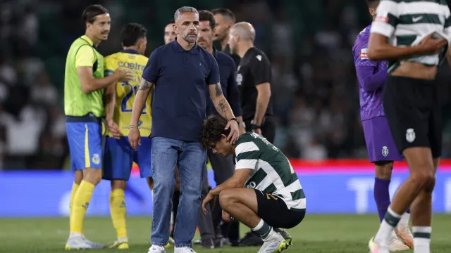 
                    Sporting em autodestruição. Os 5 'arqueiros da desgraça' de Rui Borges
                
