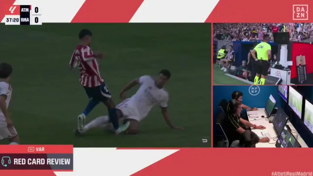 
                    Decisão correta? VAR chamado no Atlético-Real Madrid para mostrar amarelo
                