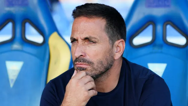 
                    Oficial: Vasco Matos deixa o Estoril ao fim de oito jogos
                