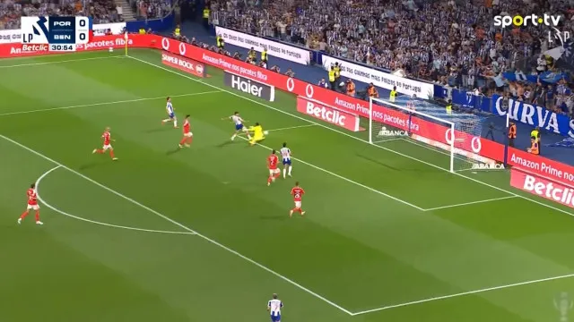 
                    Magia à espanhola. O golaço de Gabri Veiga que abriu o ativo no Clássico
                