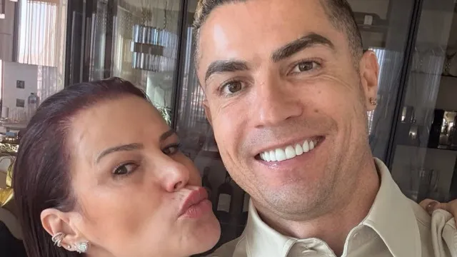 
                    Elma Aveiro dá apoio a CR7 na preparação para jogar pela seleção nacional
                