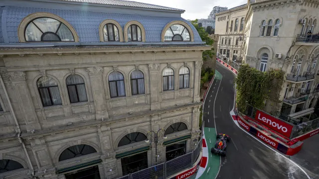 
                    GP do Azerbaijão de Fórmula 1 corre-se ao sábado. Saiba porquê
                