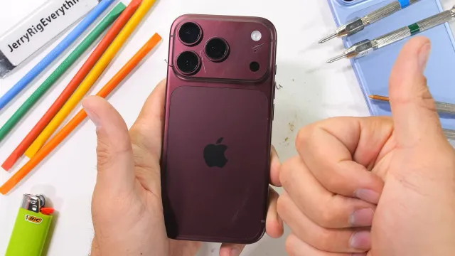 
                    Interessado no iPhone 18 Pro? Veja o (derradeiro) teste de resistência
                