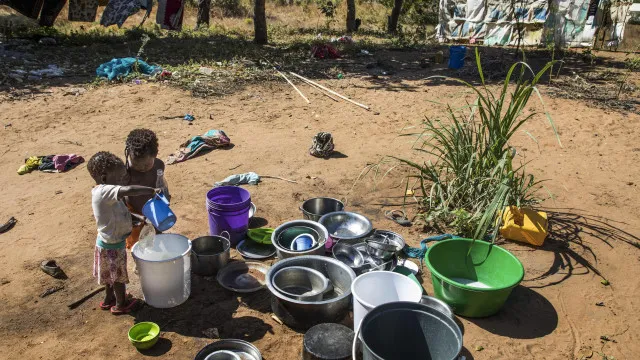 
                    Alegados terroristas raptam sete camponeses em Muidumbe
                