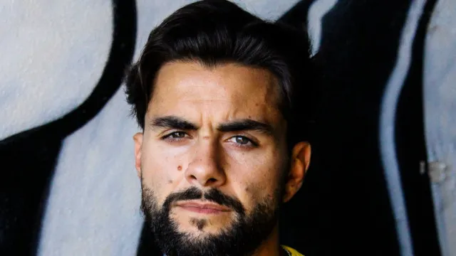 
                    Oficial: Antigo jogador do Benfica regressa a Portugal para jogar no Fafe
                