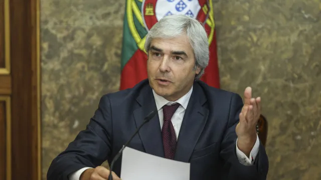 Ministro da Defesa ouvido hoje no Parlamento sobre processo das fragatas