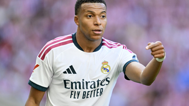 Mbappé evita criticar arbitragem após derrota do Real para o Atlético