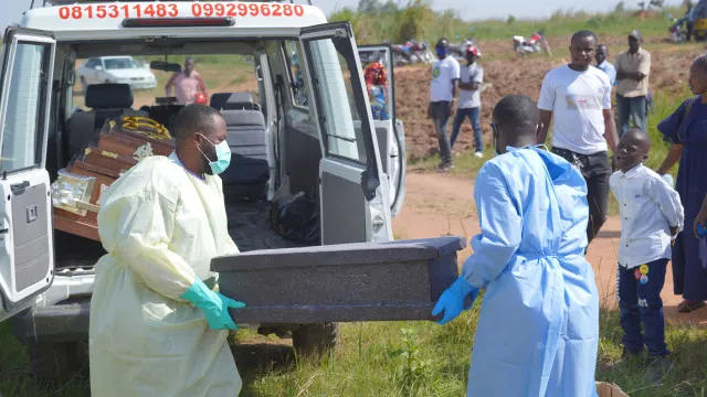 
                    Crianças com menos de 5 anos na RDCongo morrem mais por Ébola
                