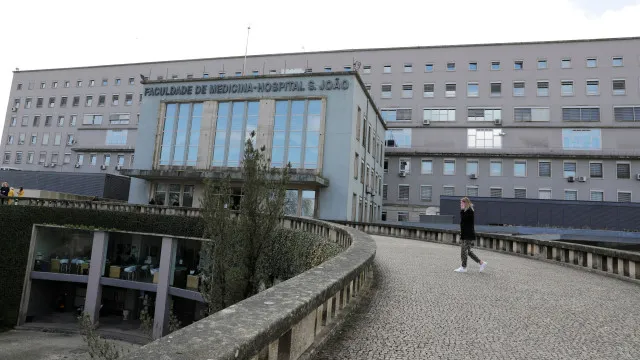 
                    Caso dos 30 candidatos: Ex-diretor de Medicina do Porto suspenso 45 dias
                