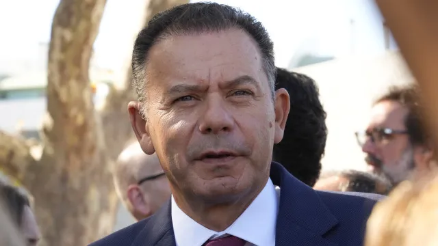 
                    Portugal terá 