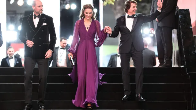 
                    Kate Middleton e William vão a antestreia de filme (cheia de estrelas)
                