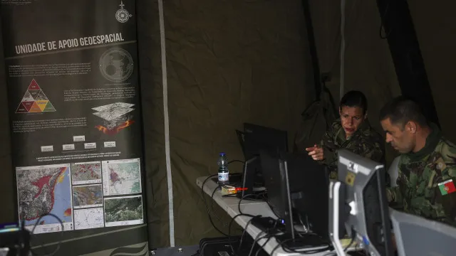 
                    Exército cria rede móvel 4G/5G para garantir comunicações em catástrofes
                