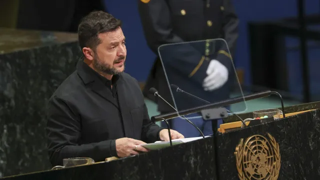 
                    Zelensky pede intervenção de Xi Jinping na Rússia para acabar com guerra
                