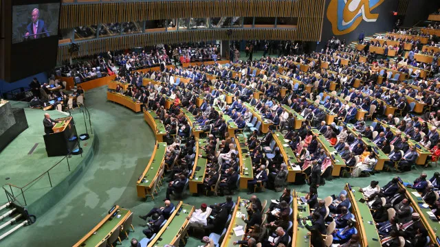 
                    Guterres garante que crescimento das renováveis 