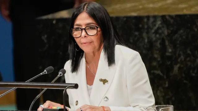 
                    Delcy Rodríguez usou pregadeira na ONU... com região que Venezuela quer?
                